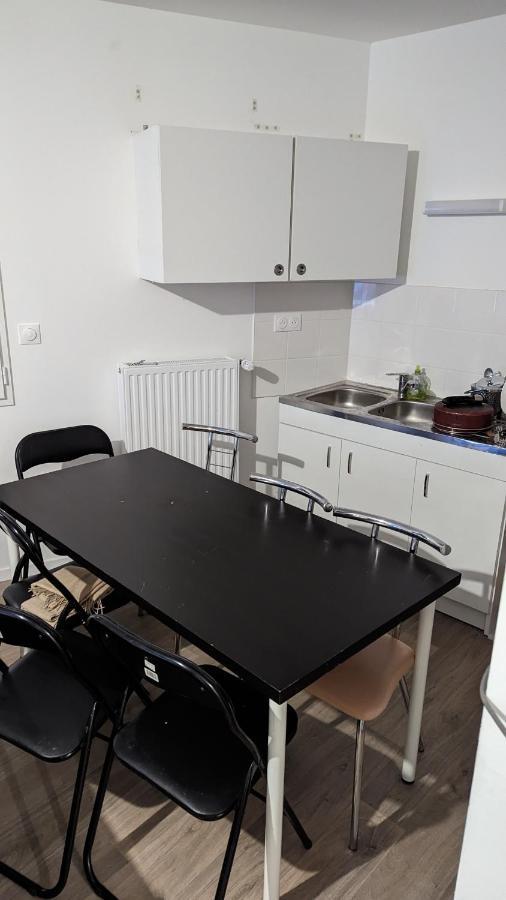 Chambre Dans Appartement Pres Du Roazhon Park Rennes Eksteriør billede